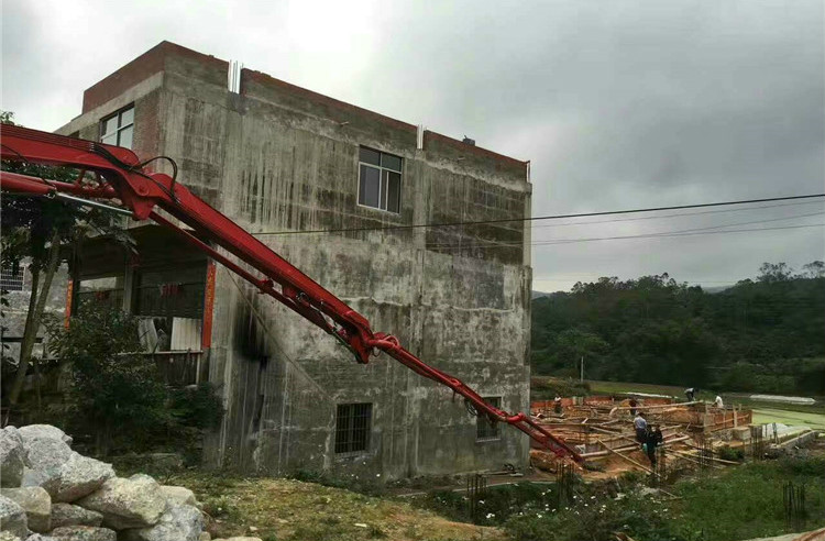 33米混泥土泵车施工视频一